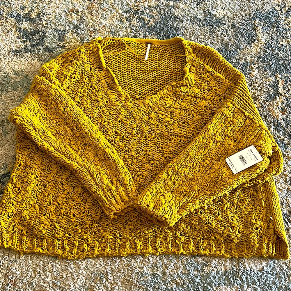 Free People never worn with tags chunky mustard sweater